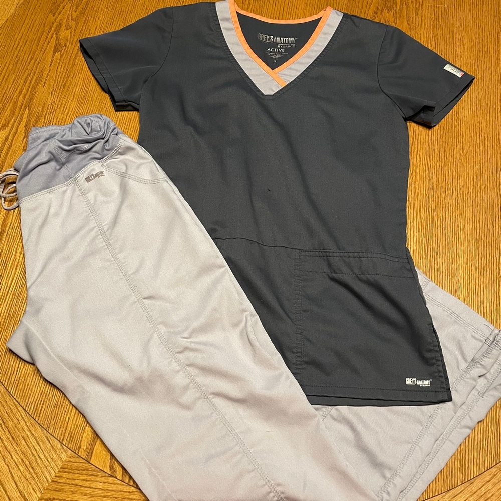 Barco, Grey’s Anatomy Women’s Active Scrub Set